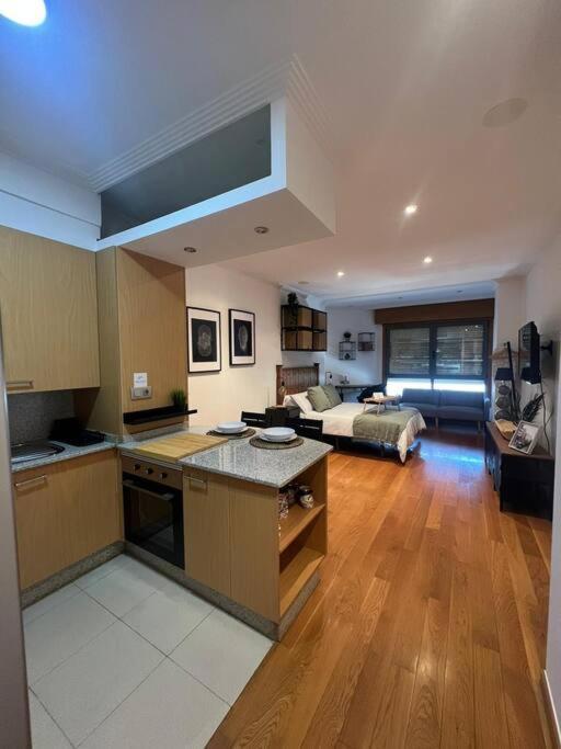 Central Suites Poli Sanz Виго Экстерьер фото